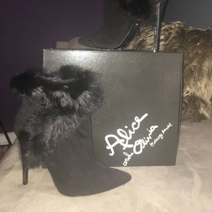 ALICE + OLIVIA Women's black suede fur booties